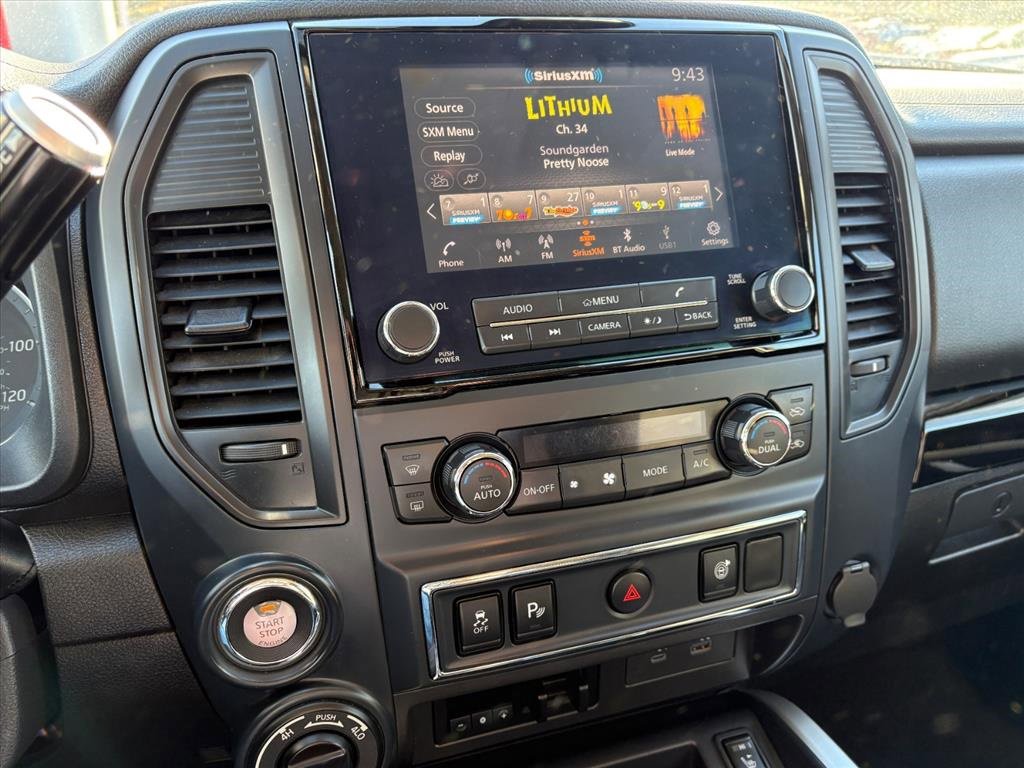 Used 2024 Nissan Titan SV w/ SV Convenience Package image 12