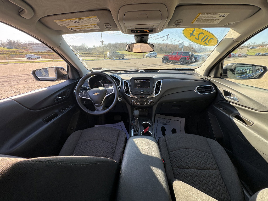 Used 2024 Chevrolet Equinox LT AWD/4WD image 22