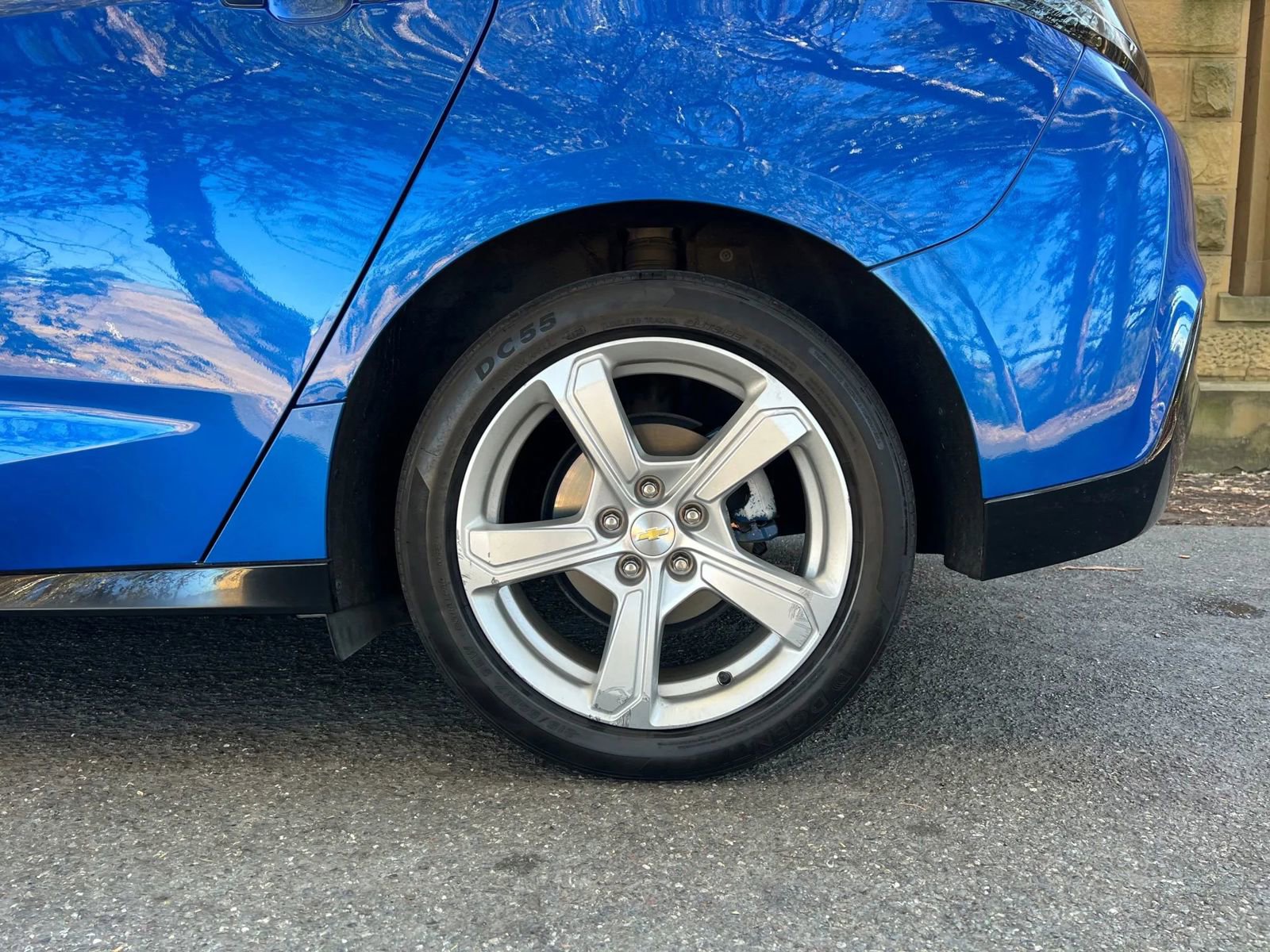 Used 2017 Chevrolet Volt LT w/ Comfort Package image 42