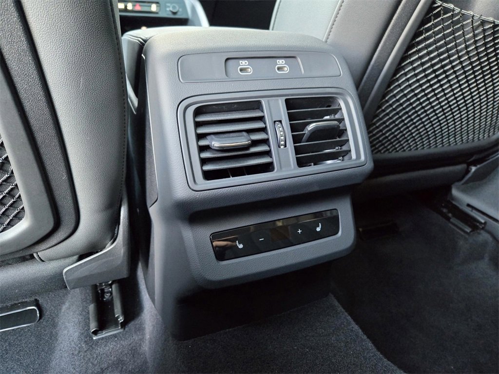 New 2025 Audi Q5 Prestige image 11