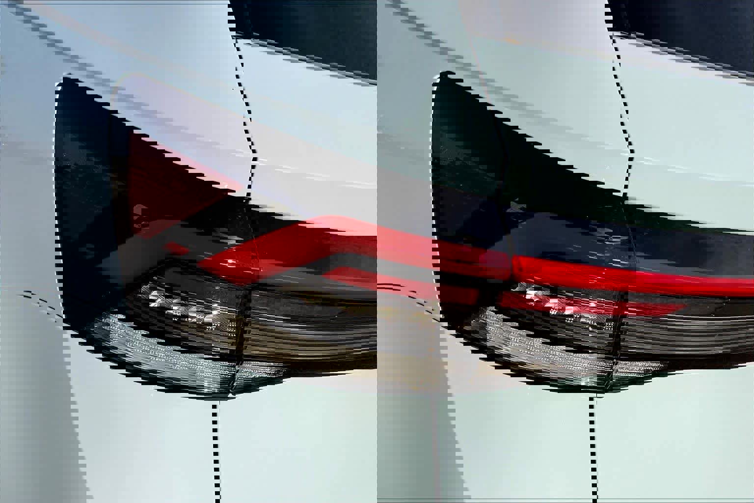 Used 2025 Volkswagen Taos SE FWD image 29