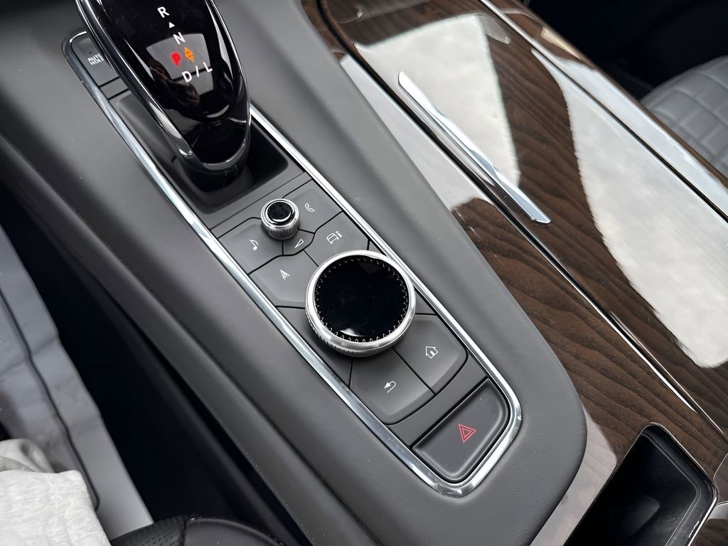 Used 2024 Cadillac Escalade Premium Luxury Platinum image 49