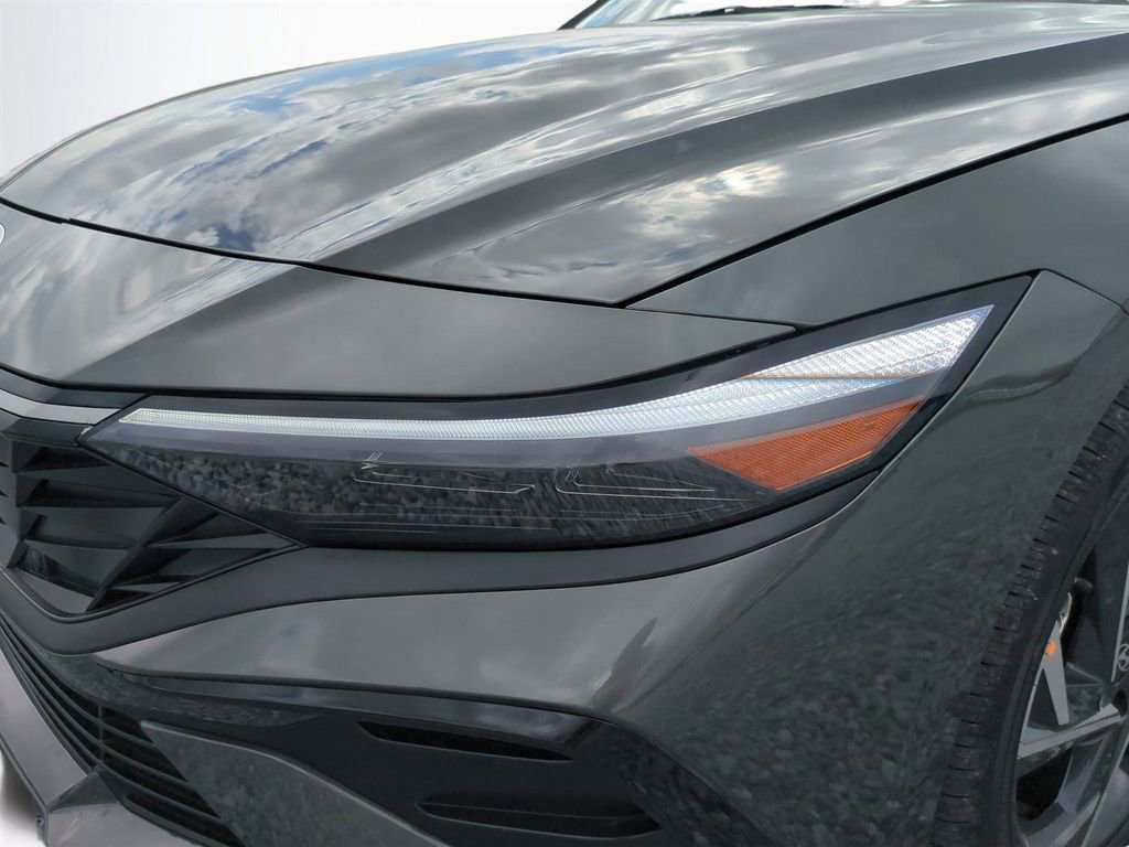 New 2026 Hyundai Elantra Limited image 10