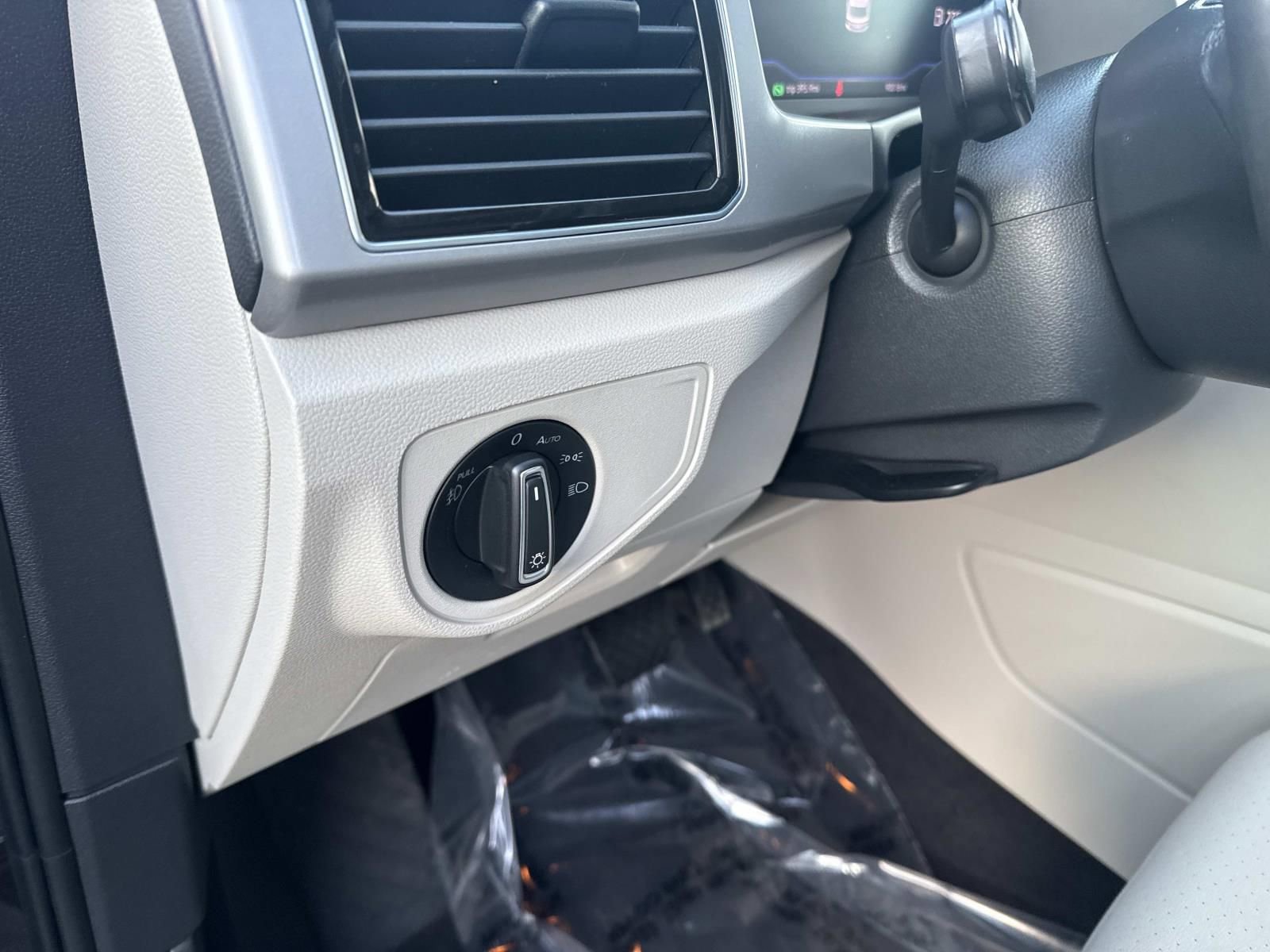 Used 2019 Volkswagen Atlas SEL image 26