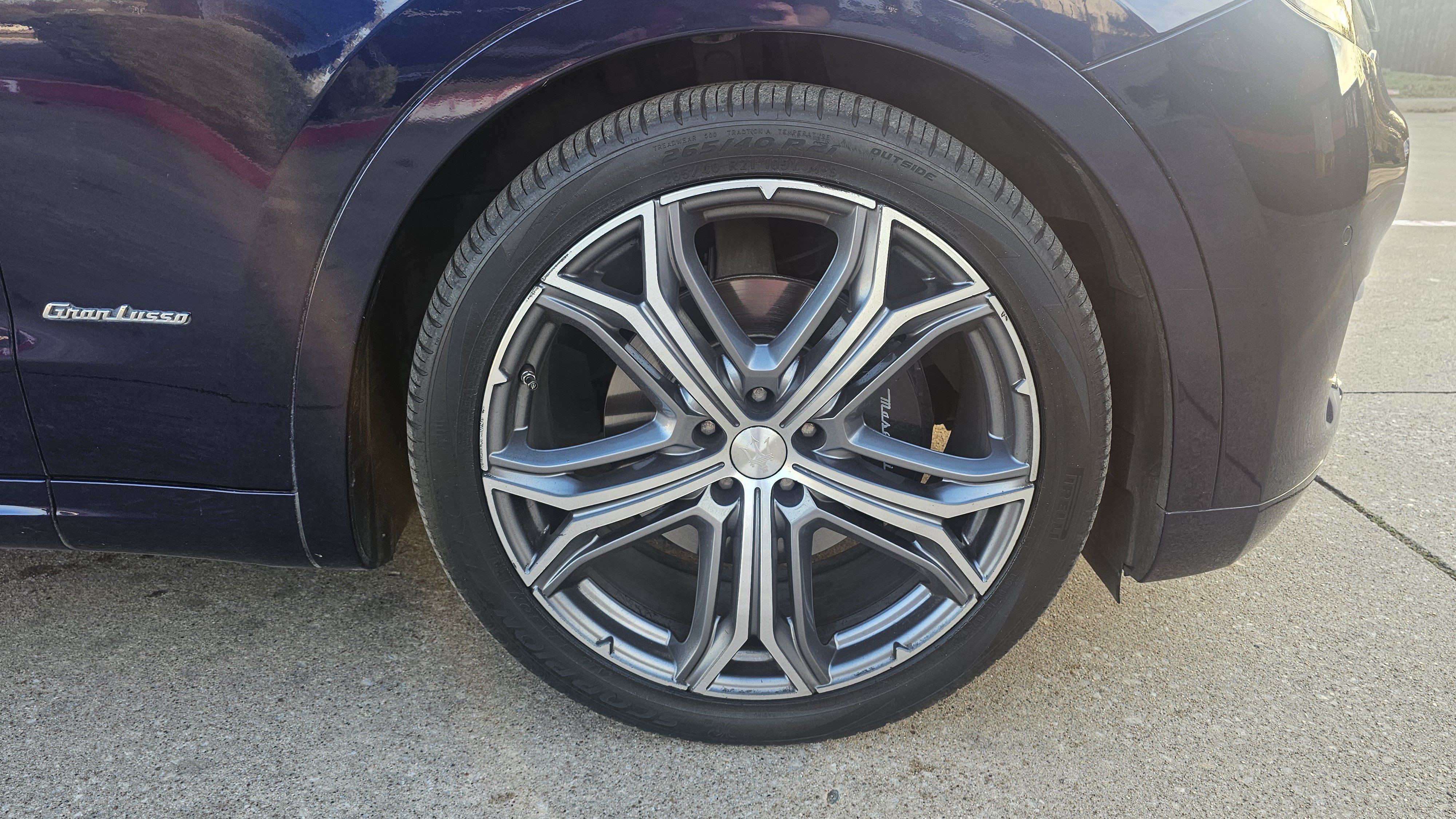 Used 2019 Maserati Levante GranLusso AWD/4WD image 19