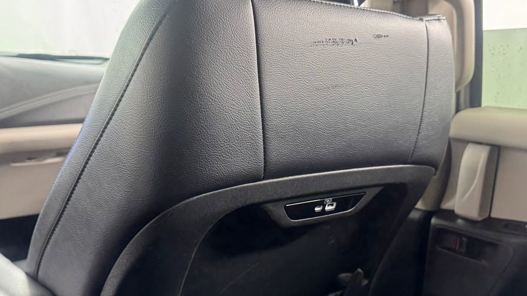 Used 2022 Chrysler Pacifica Touring-L FWD image 41
