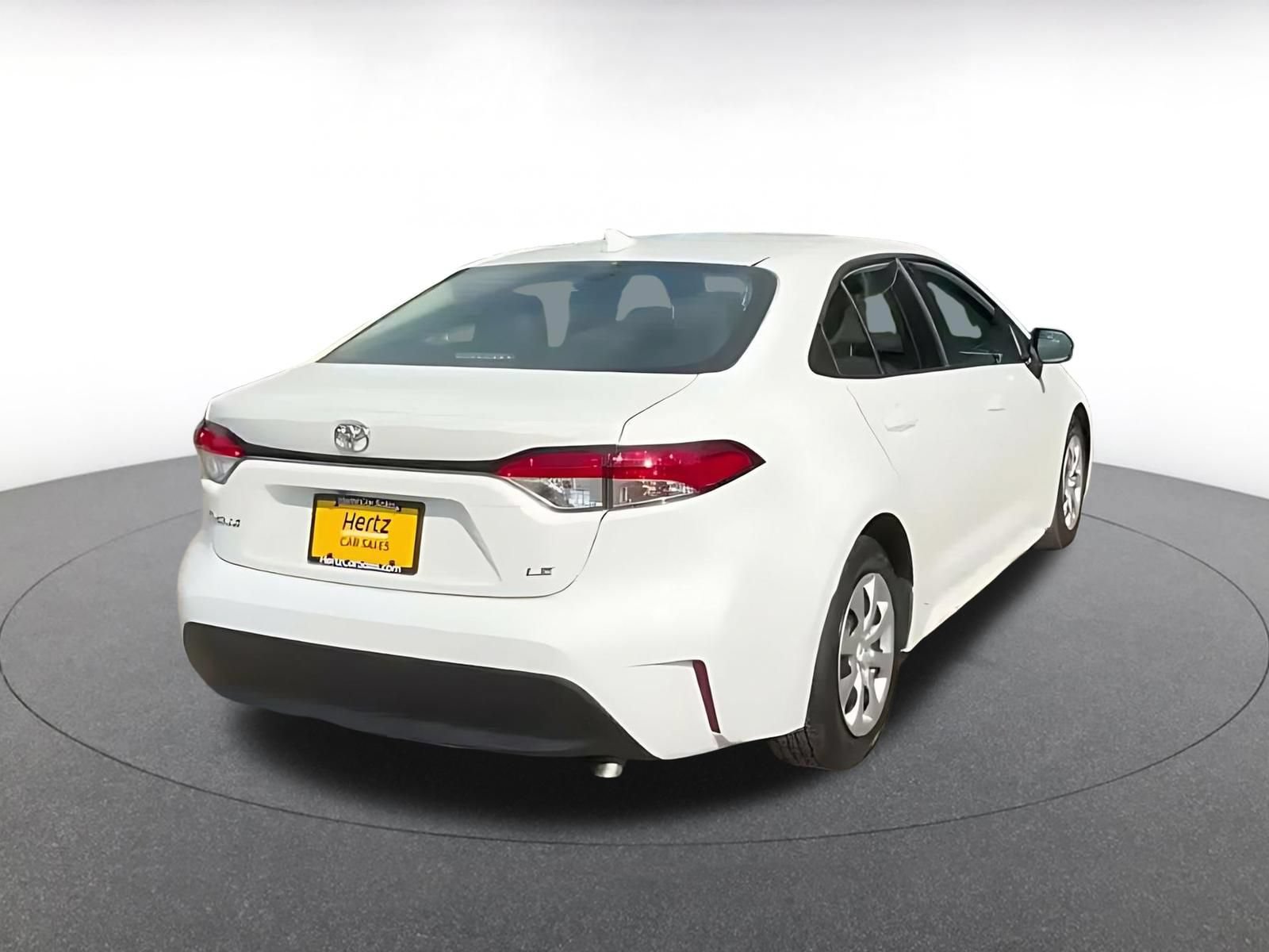 Used 2025 Toyota Corolla LE FWD image 6
