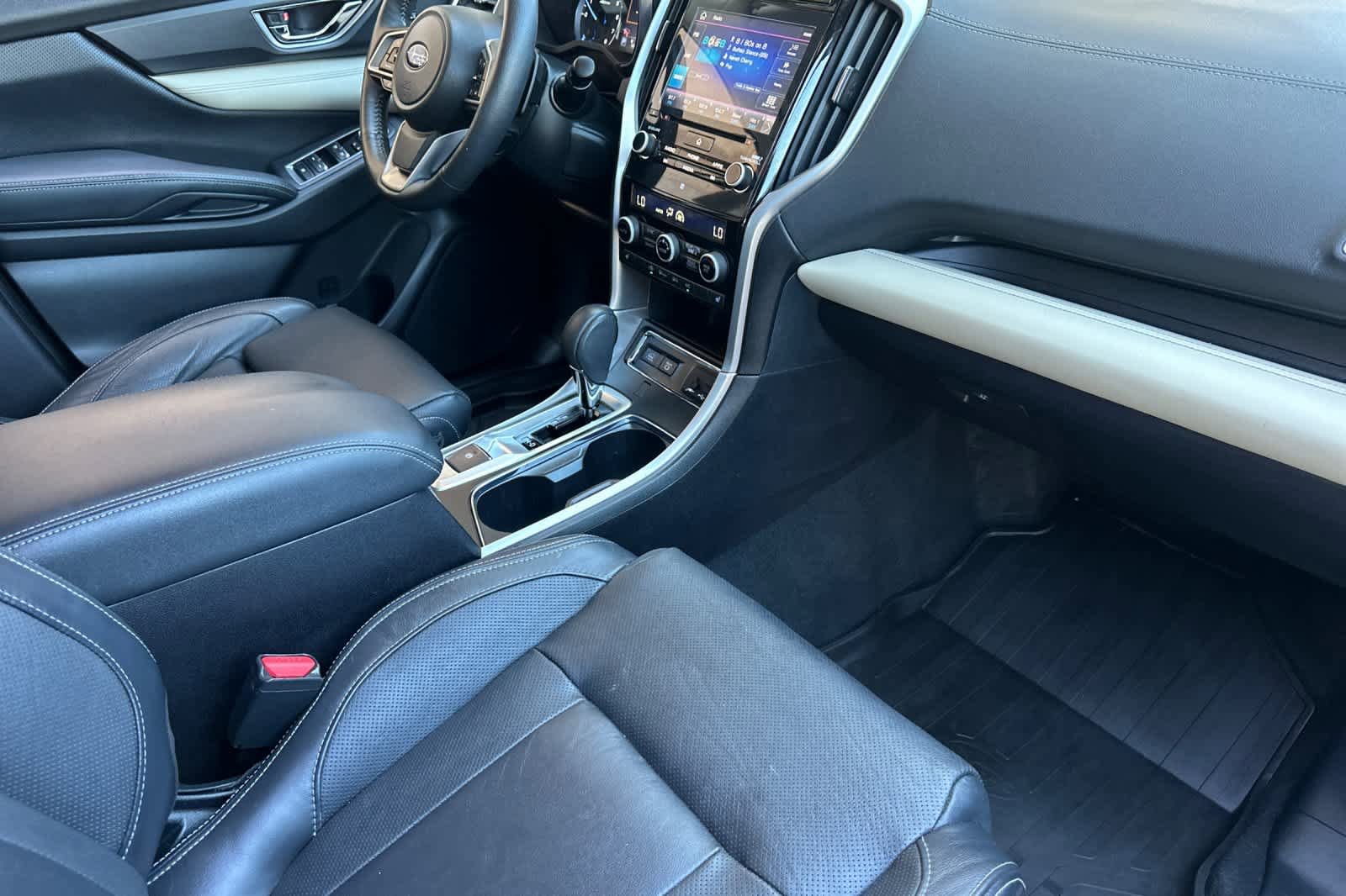 Used 2020 Subaru Ascent Limited w/ Popular Package #3 AWD/4WD image 16
