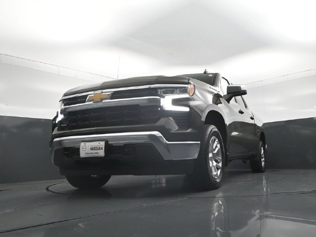 Used 2023 Chevrolet Silverado 1500 LT AWD/4WD image 32