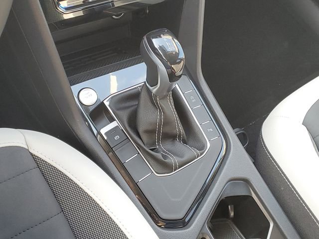 New 2026 Volkswagen Taos SE FWD image 22