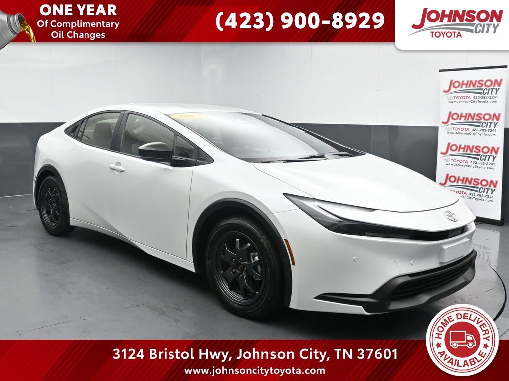 Used 2024 Toyota Prius LE FWD image 1
