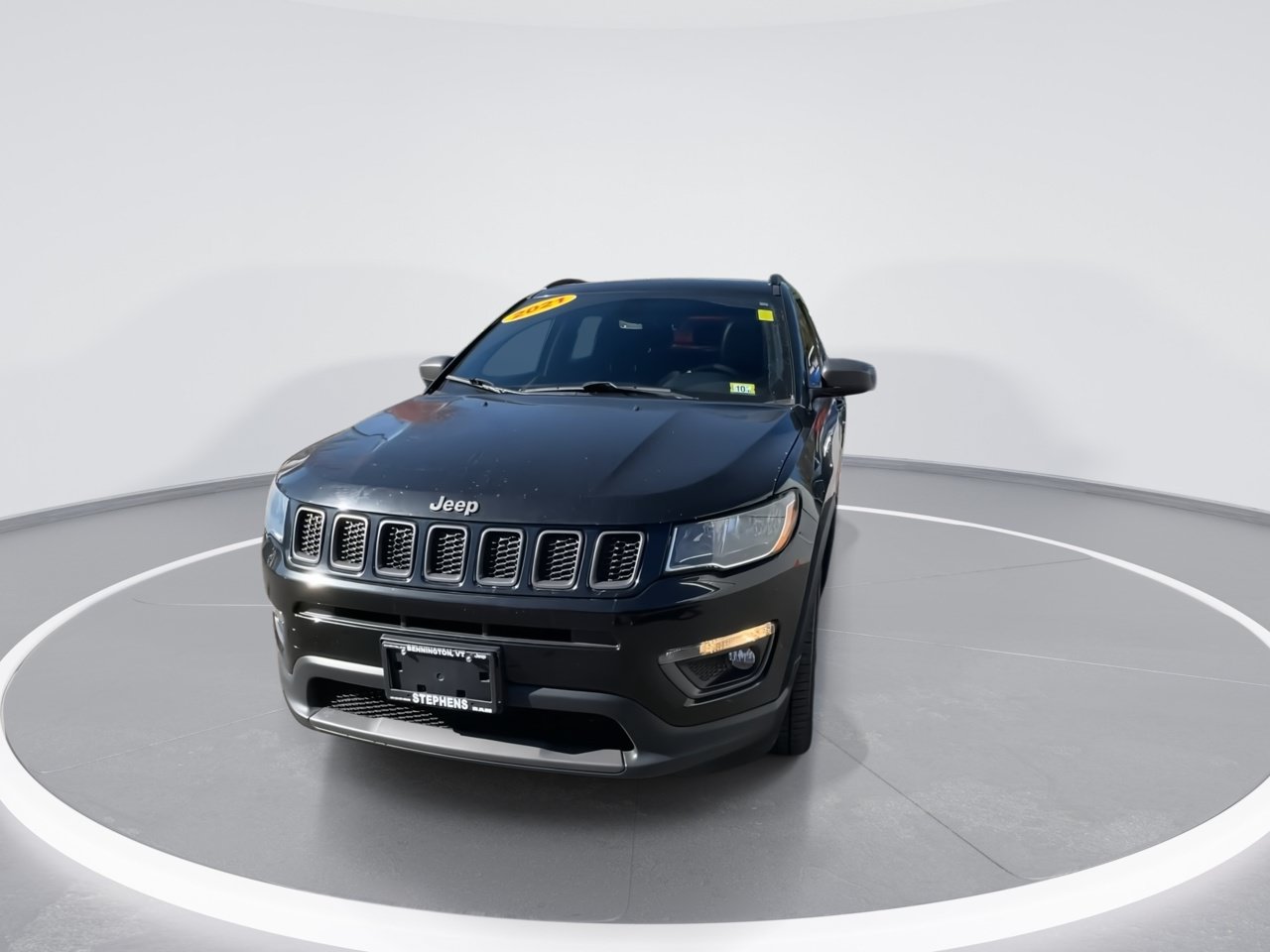 Used 2021 Jeep Compass Latitude w/ Sun and Sound Group AWD/4WD image 3