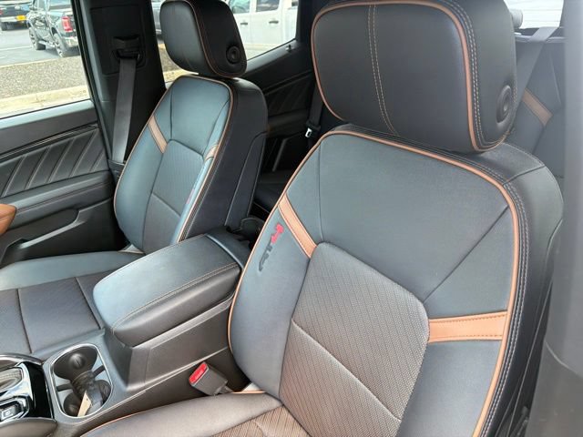 Used 2023 GMC Canyon AT4 w/ AT4 Premium Package AWD/4WD image 18