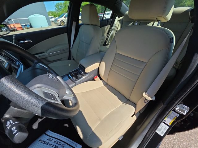 Used 2014 Dodge Charger SE RWD image 11