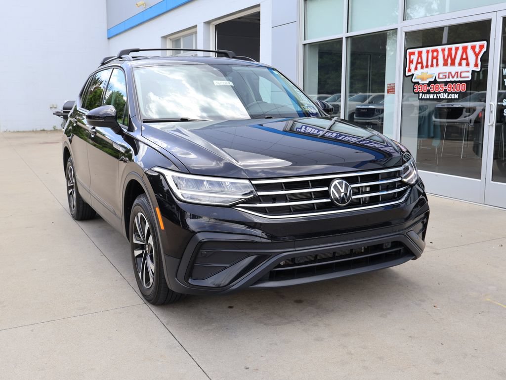 Used 2024 Volkswagen Tiguan S AWD/4WD image 2