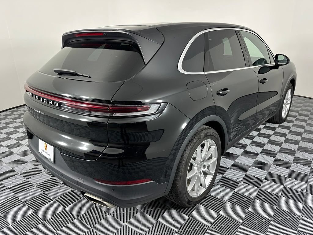 Certified 2024 Porsche Cayenne AWD/4WD image 10