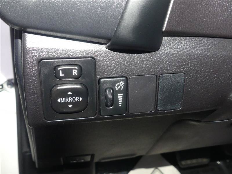 Used 2018 Toyota Corolla SE FWD image 28