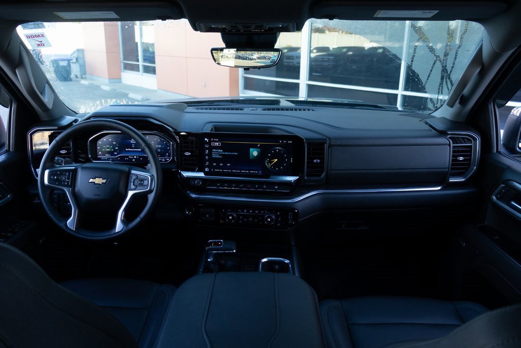 Used 2025 Chevrolet Silverado 1500 LTZ w/ LTZ Premium Package image 26