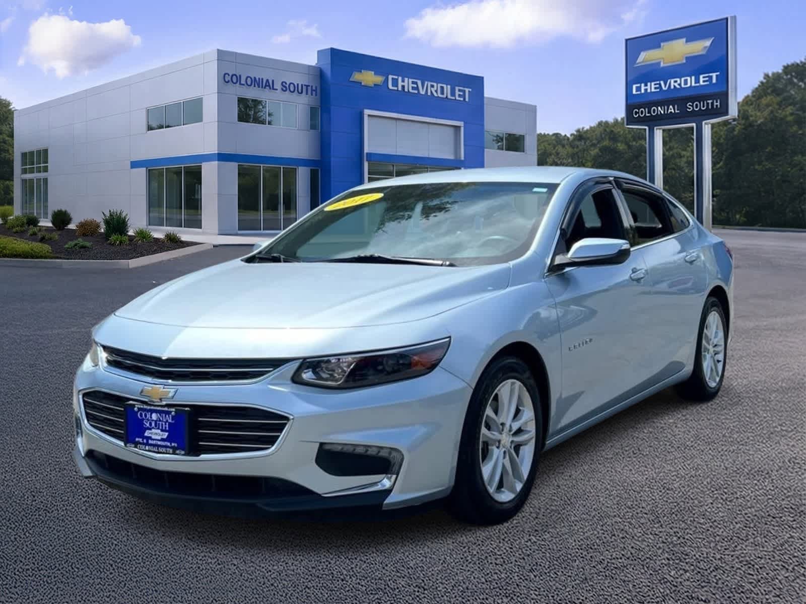 Certified 2017 Chevrolet Malibu LT FWD image 1