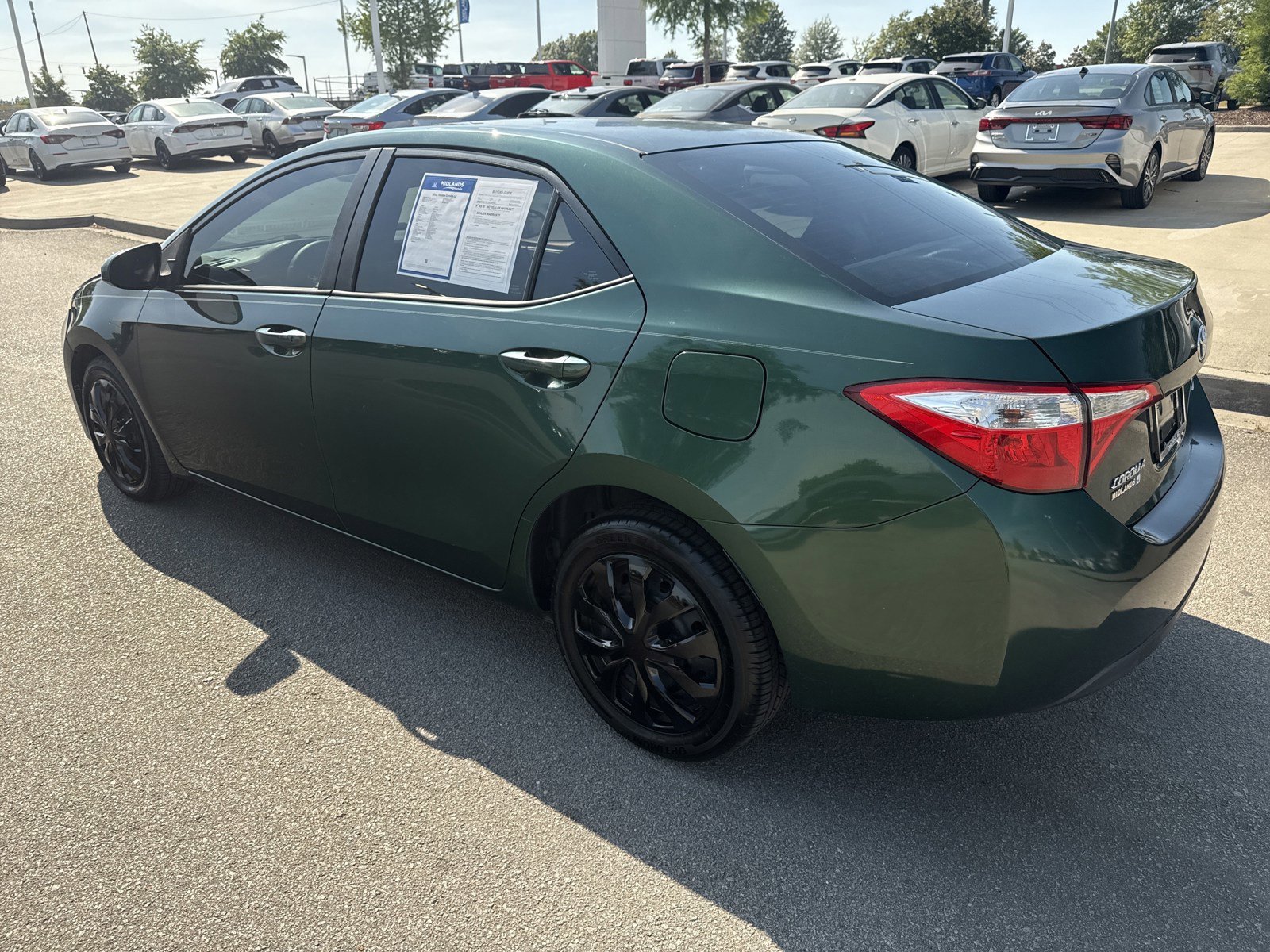 Used 2016 Toyota Corolla LE FWD image 5