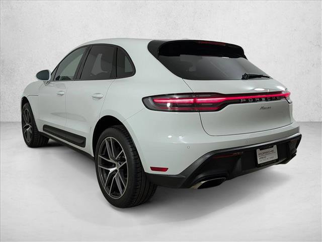 Used 2025 Porsche Macan AWD/4WD image 3