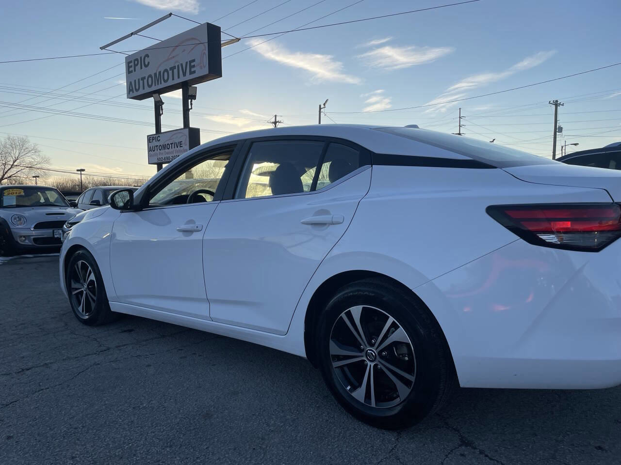 Used 2023 Nissan Sentra SV FWD image 8
