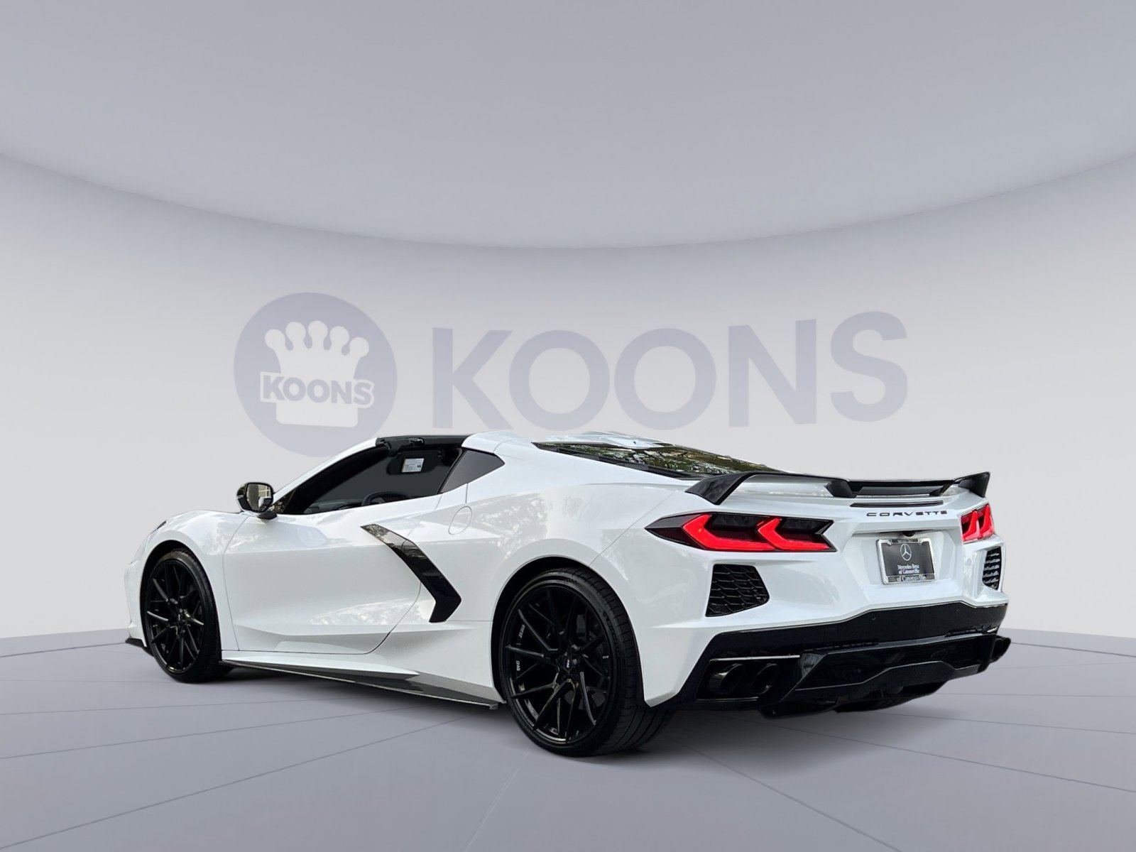 Used 2024 Chevrolet Corvette Stingray Coupe w/ Z51 Performance Package RWD image 4