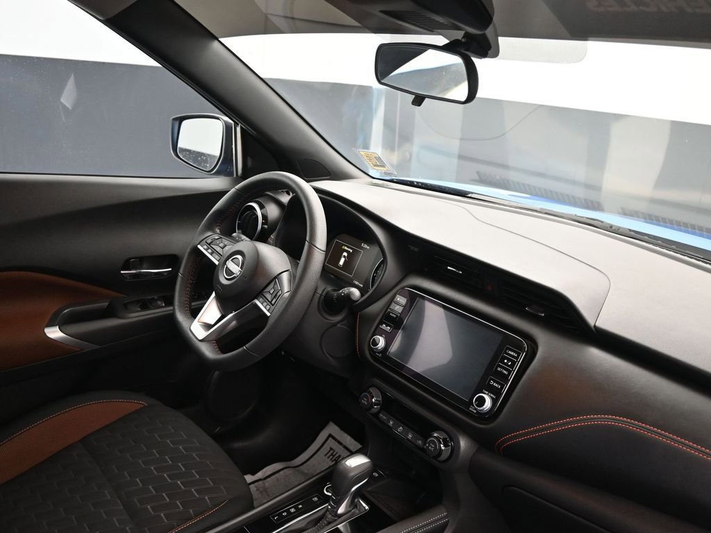 Used 2023 Nissan Kicks SR image 12