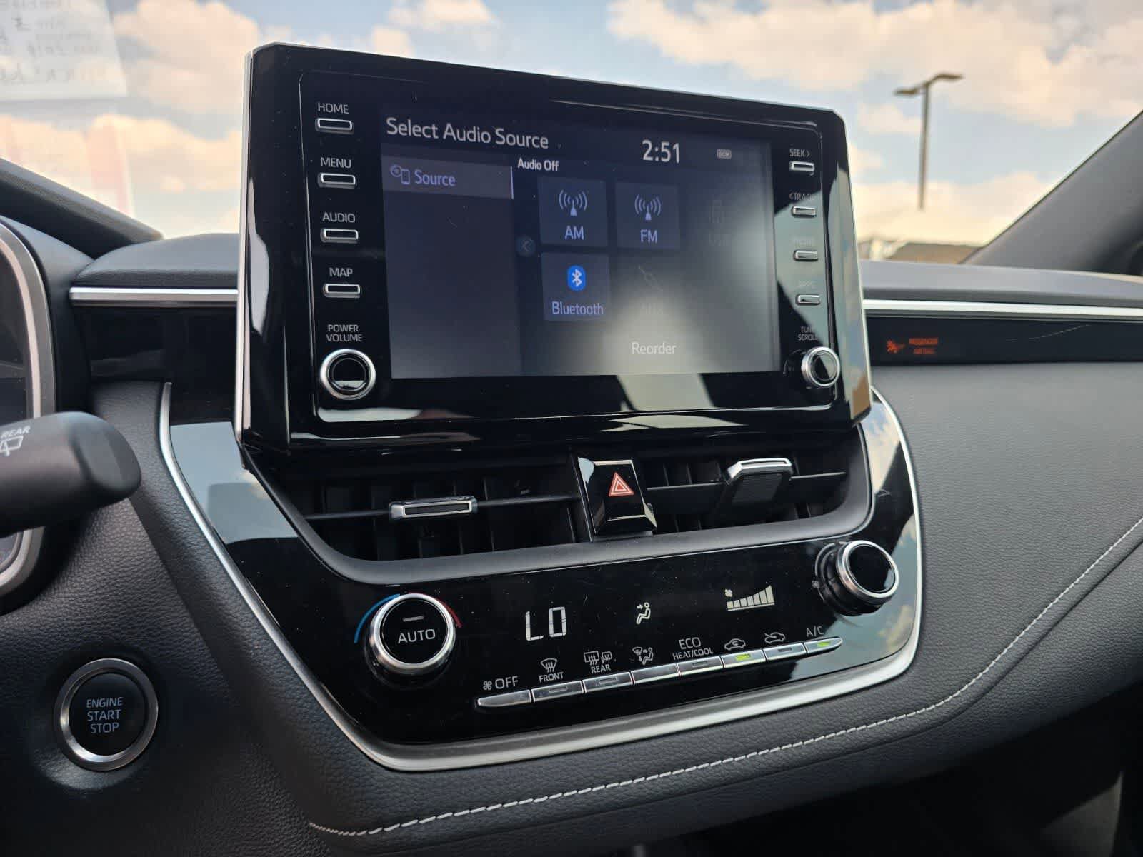 Used 2019 Toyota Corolla SE w/ Carpet Mat Package FWD image 13