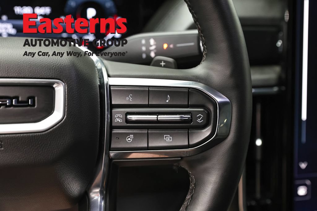 Used 2025 GMC Yukon XL Denali AWD/4WD image 16