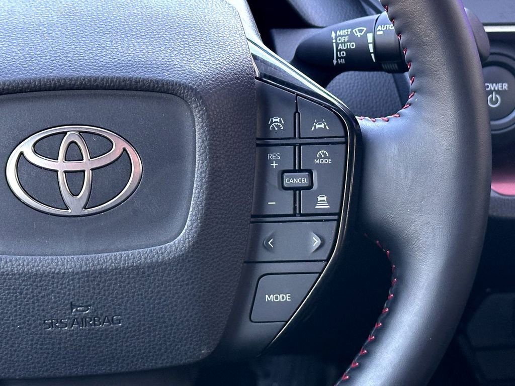 Used 2025 Toyota Prius Plug-In Hybrid FWD image 21