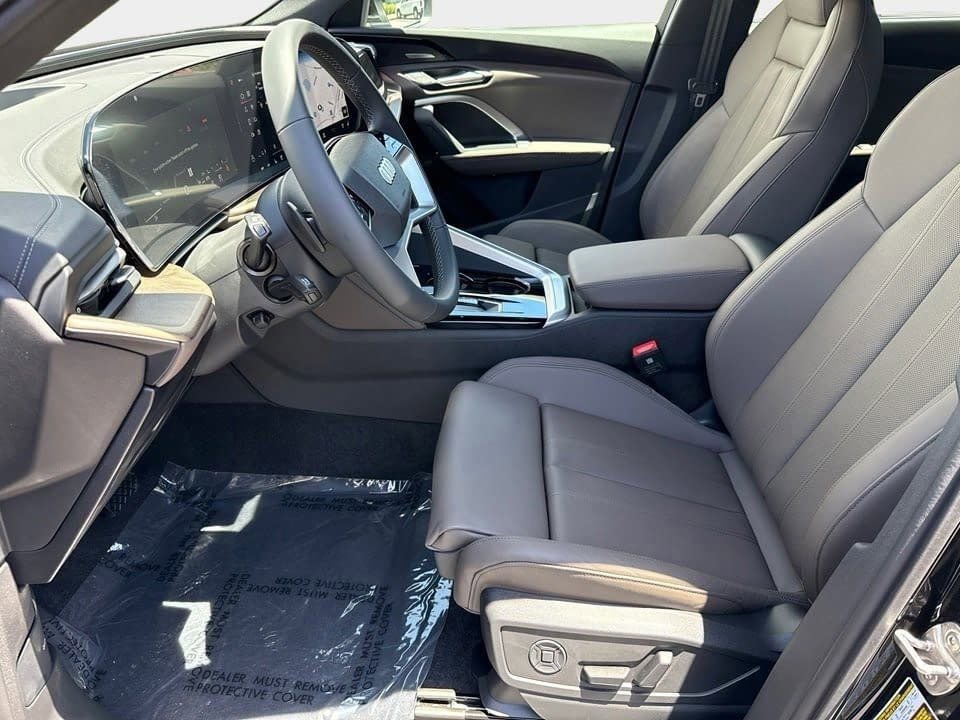 Certified 2025 Audi Q5 Premium Plus w/ Premium Plus image 16