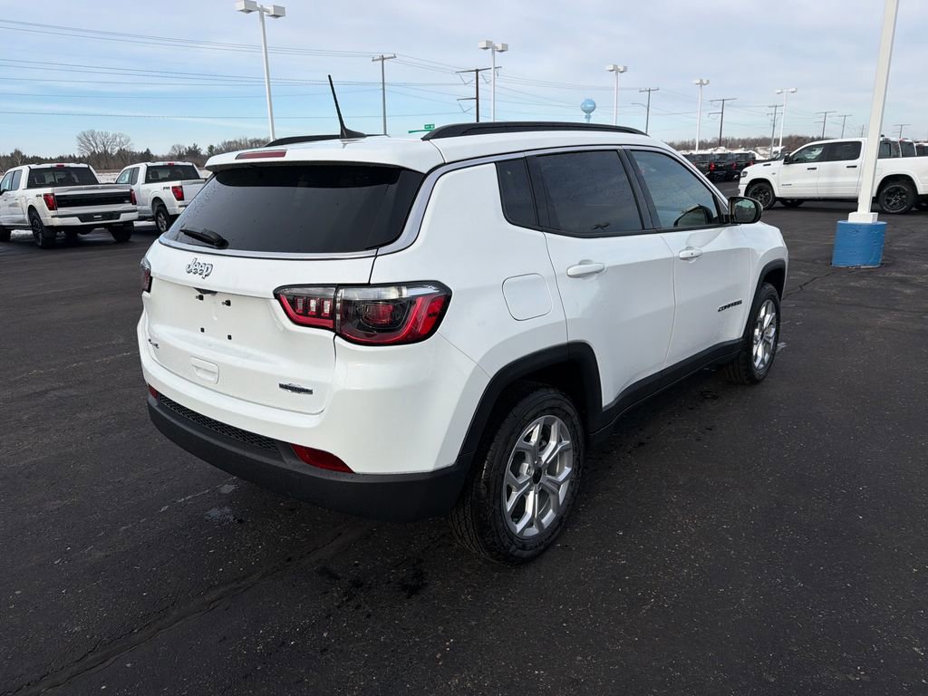 New 2026 Jeep Compass Latitude image 5