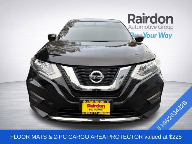 Used 2017 Nissan Rogue S image 2