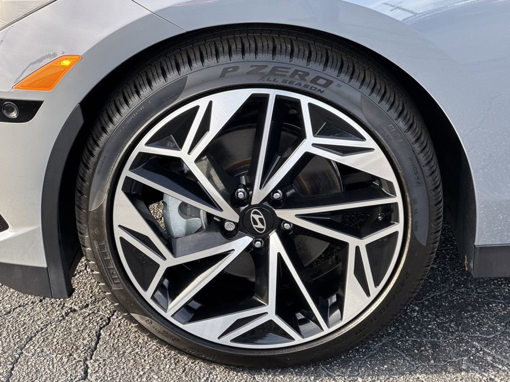 Used 2024 Hyundai Ioniq 6 Limited image 11