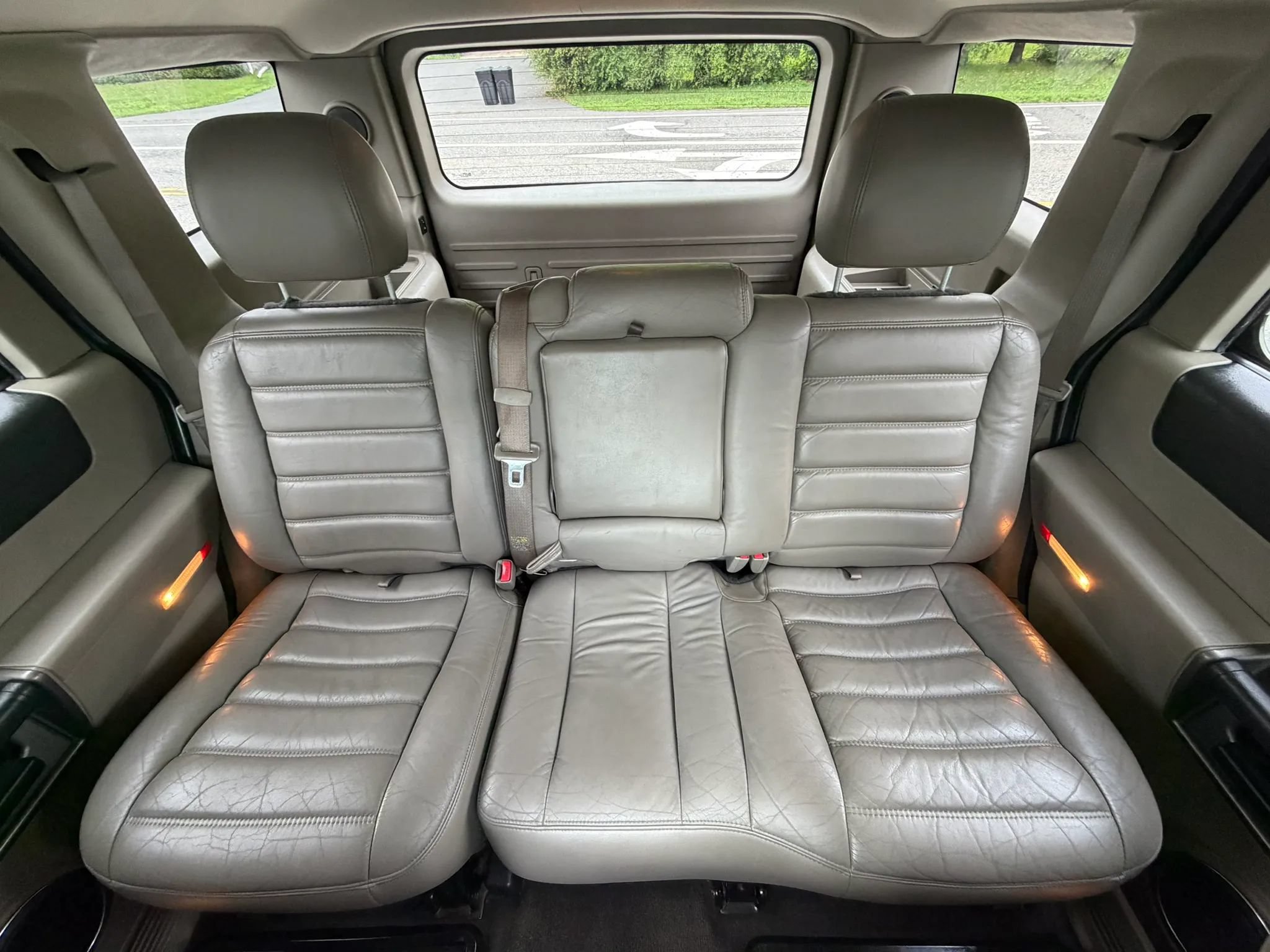 Used 2004 HUMMER H2 AWD/4WD image 17
