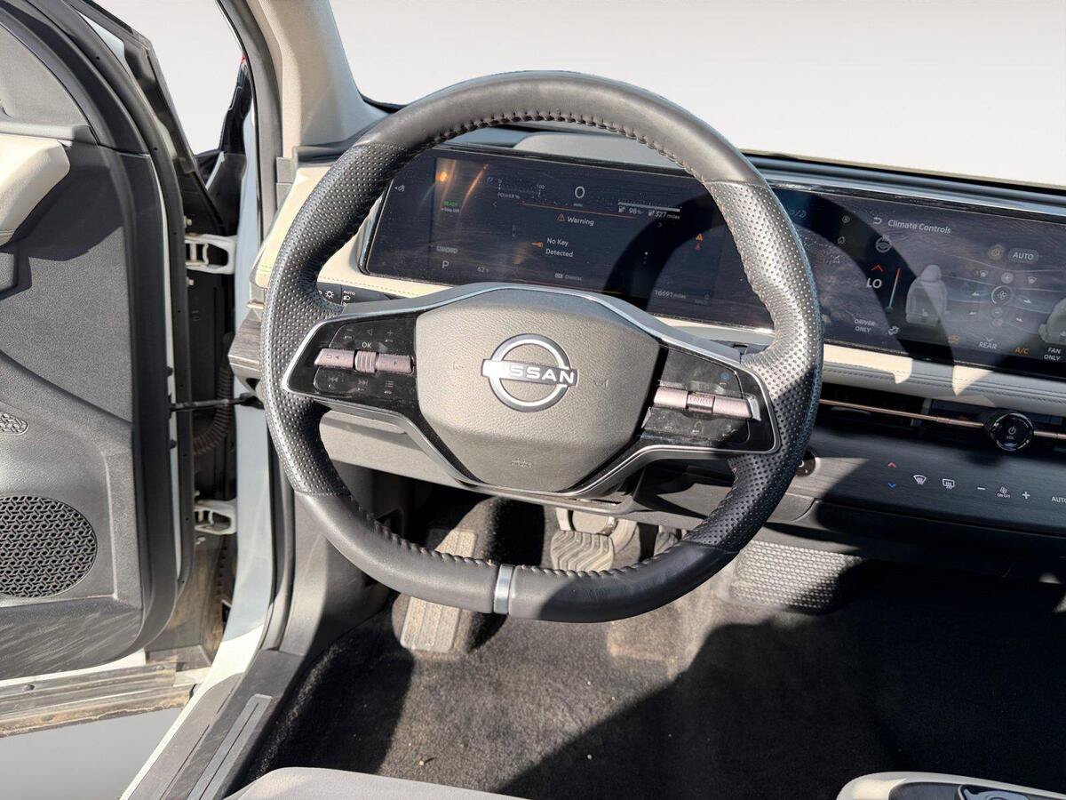 Used 2024 Nissan Ariya AWD image 12