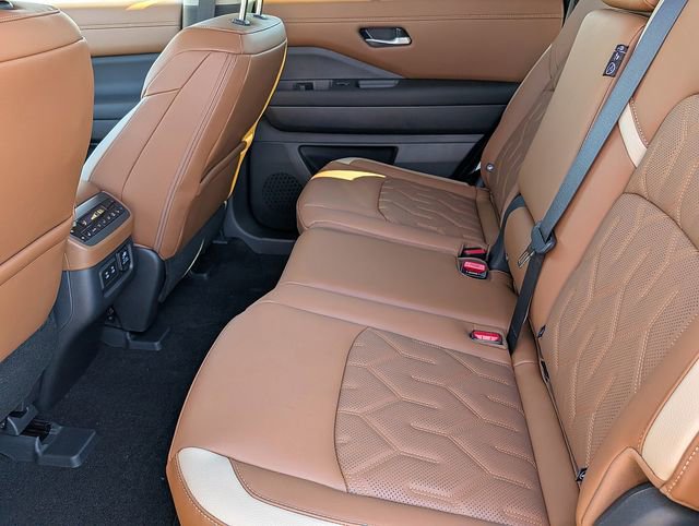New 2026 Nissan Pathfinder Platinum w/ Cargo Package image 23