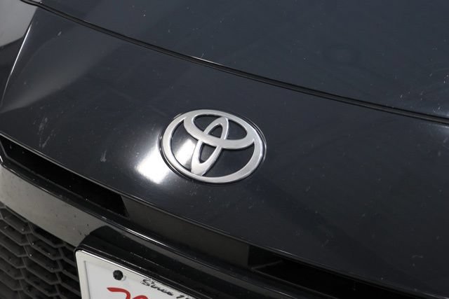 Used 2025 Toyota Camry SE FWD image 12