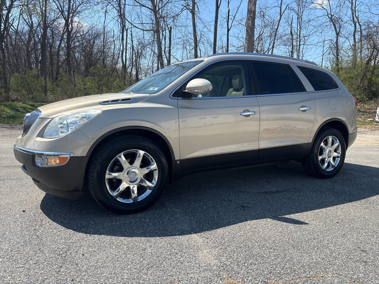 Used 2008 Buick Enclave CXL w/ Entertainment Package #3 AWD/4WD image 3