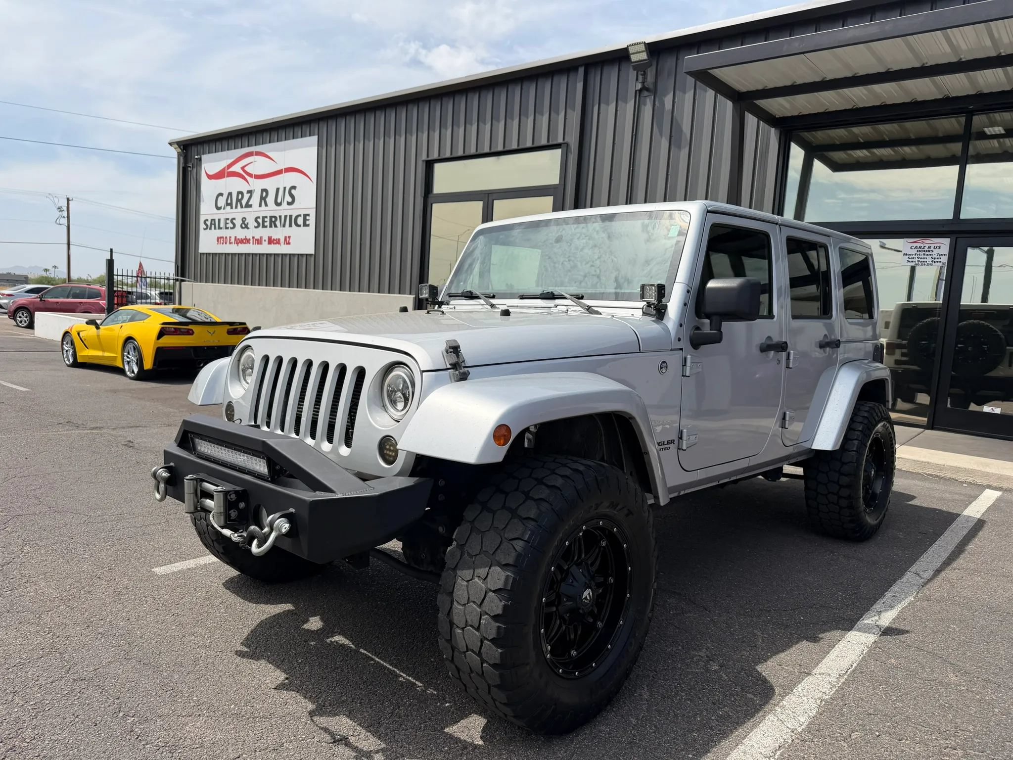 Used 2012 Jeep Wrangler Unlimited Sahara w/ Connectivity Group AWD/4WD image 3