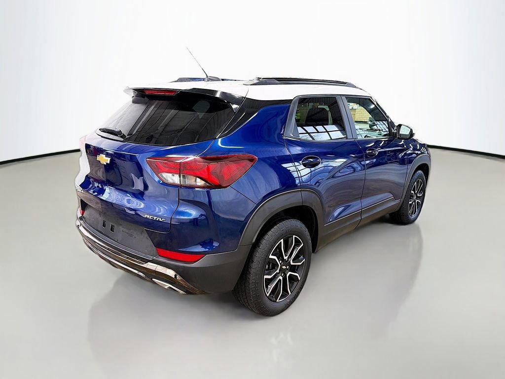 Used 2023 Chevrolet TrailBlazer ACTIV w/ Sun and Liftgate Package image 9