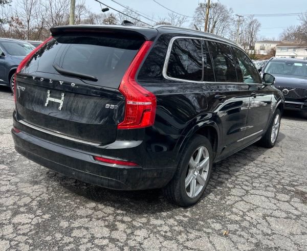 Used 2023 Volvo XC90 B5 Core w/ Protection Package Premier image 4