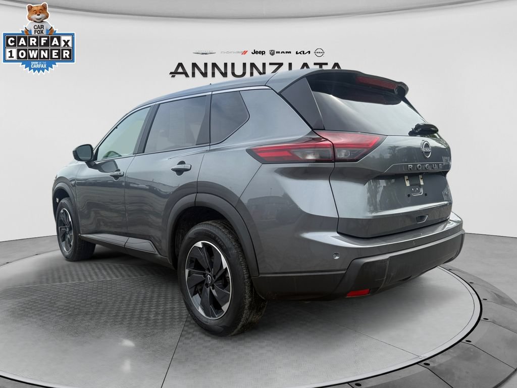 Certified 2026 Nissan Rogue SV AWD/4WD image 3