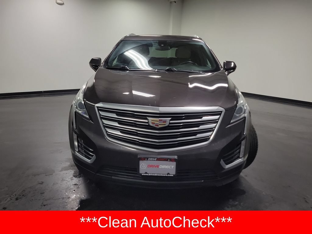 Used 2019 Cadillac XT5 FWD image 2