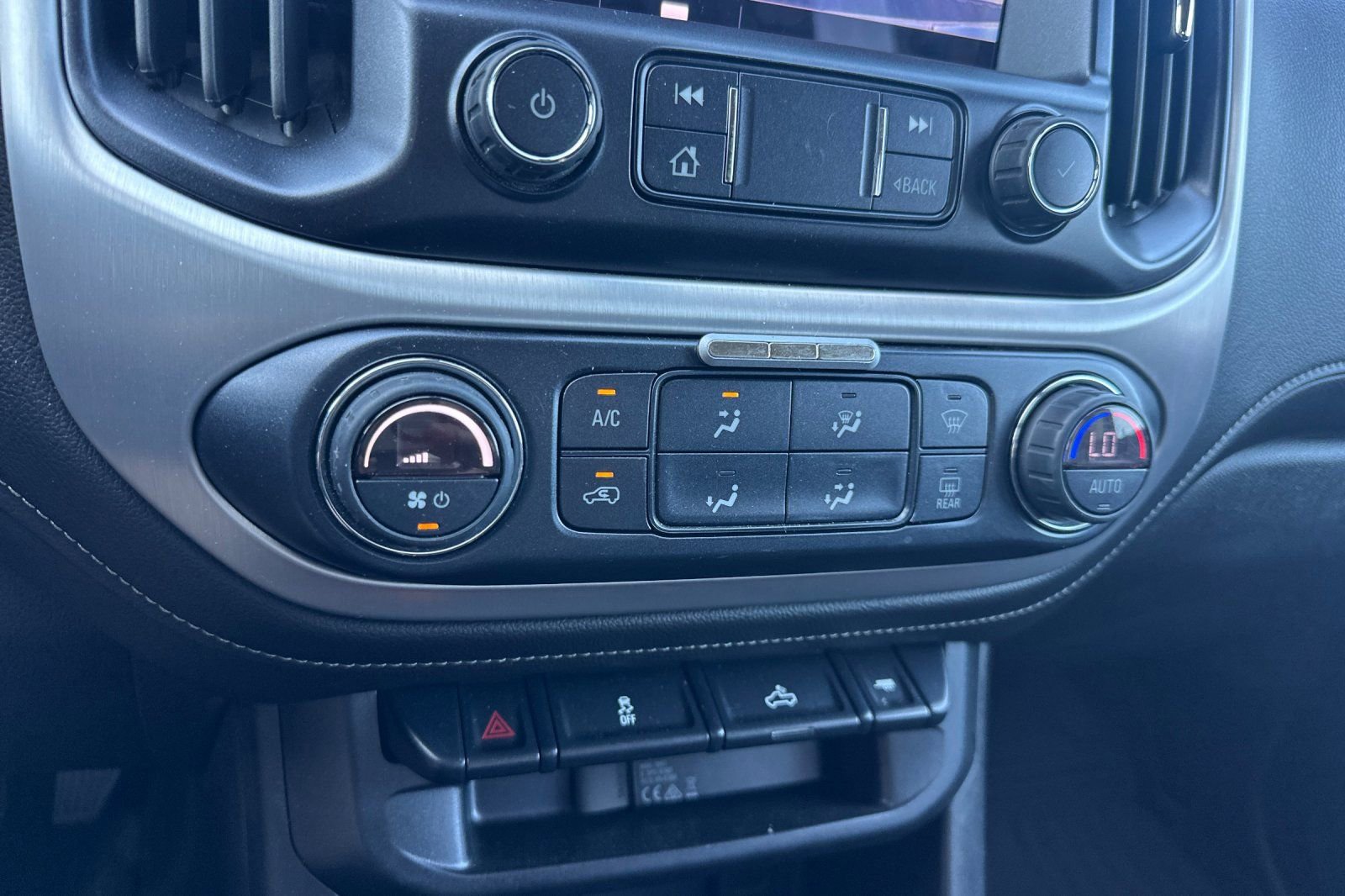 Used 2019 GMC Canyon SLE w/ Elevation Edition RWD image 27