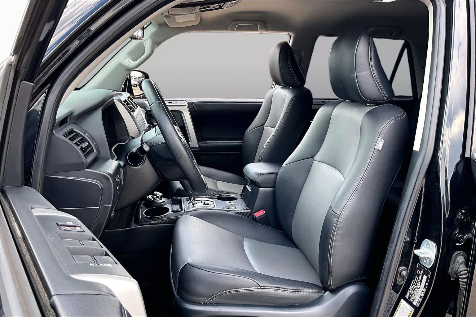 Used 2020 Toyota 4Runner SR5 Premium AWD/4WD image 8