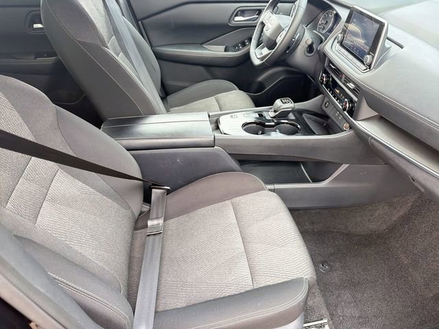 Used 2025 Nissan Rogue SV image 26