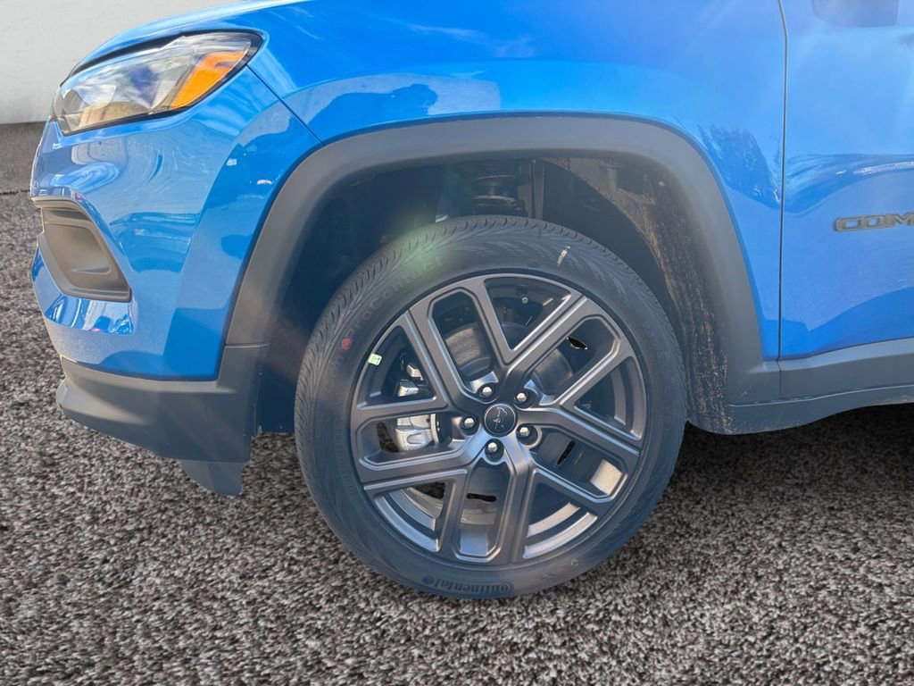 New 2026 Jeep Compass Latitude image 10