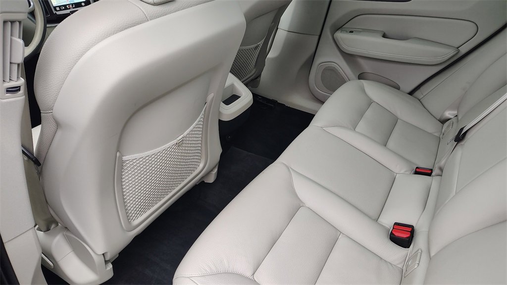 Certified 2023 Volvo XC60 B5 Core w/ Climate Package image 26